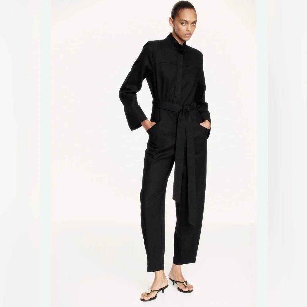NWOT H&M Linen-Blend Jumpsuit in black. Size M, flattering and elegant.